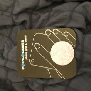 Pop socket